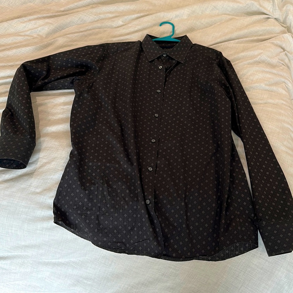 Banana Republic XL button down shirt; Slim fit; 17-17.5